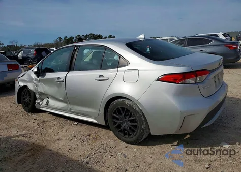 2021 Toyota Corolla Le z USA, uszkodzony, nr VIN 5YFEPMAE1MP208807